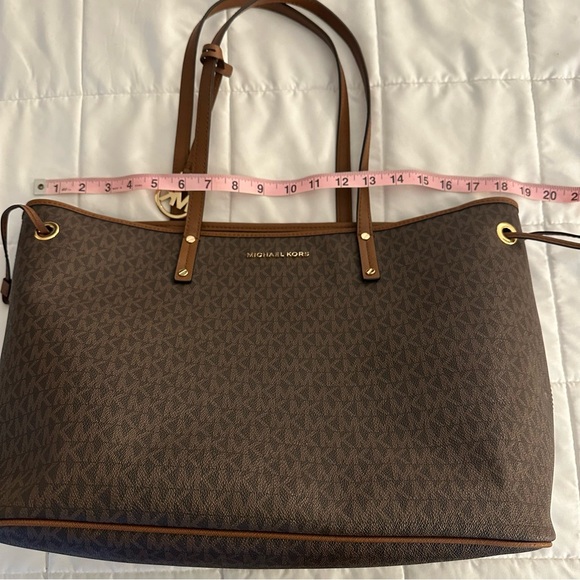 Michael Kors Signature Large Tote Brown Monogram MK Shoulder Bag Purse - Picture 3 of 10